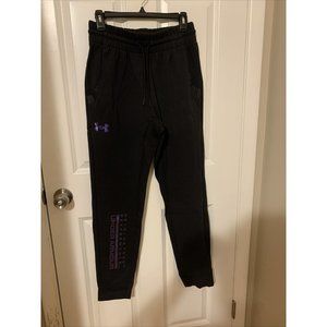 Under Armour originators of performance Men Or Woman’s Size M. See Description